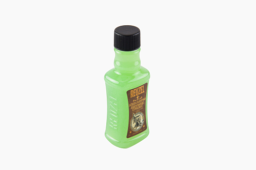Reuzel Scrub Shampoo